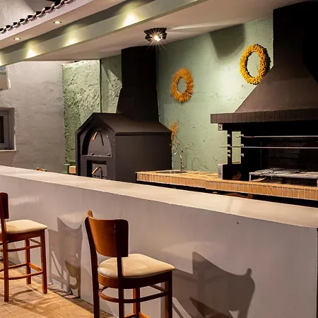 Old Olive Tree Casa de Férias